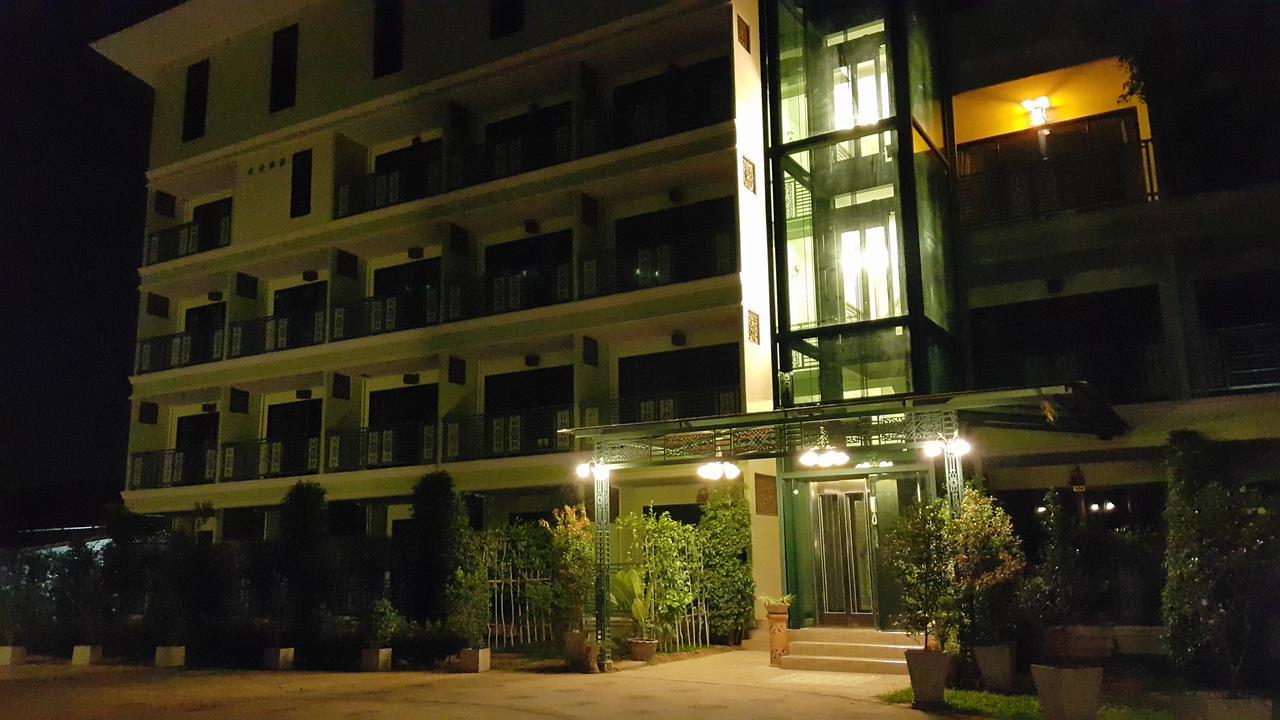 Garden Corner Resort & Hotel Phitsanulok Esterno foto