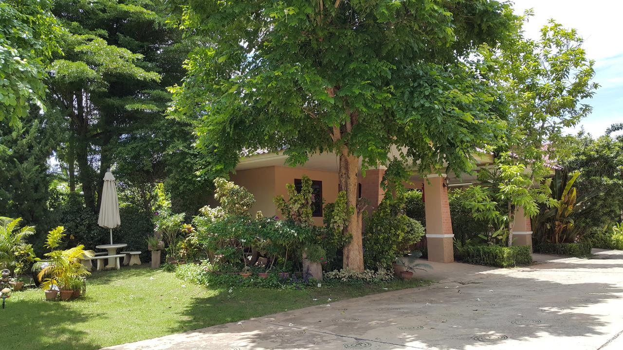 Garden Corner Resort & Hotel Phitsanulok Esterno foto