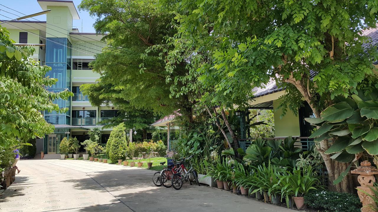 Garden Corner Resort & Hotel Phitsanulok Esterno foto