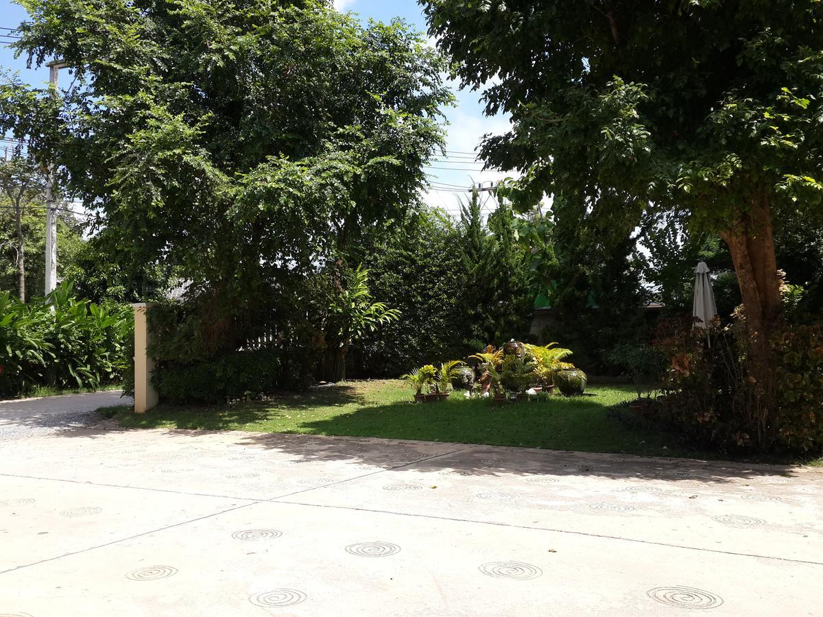 Garden Corner Resort & Hotel Phitsanulok Esterno foto